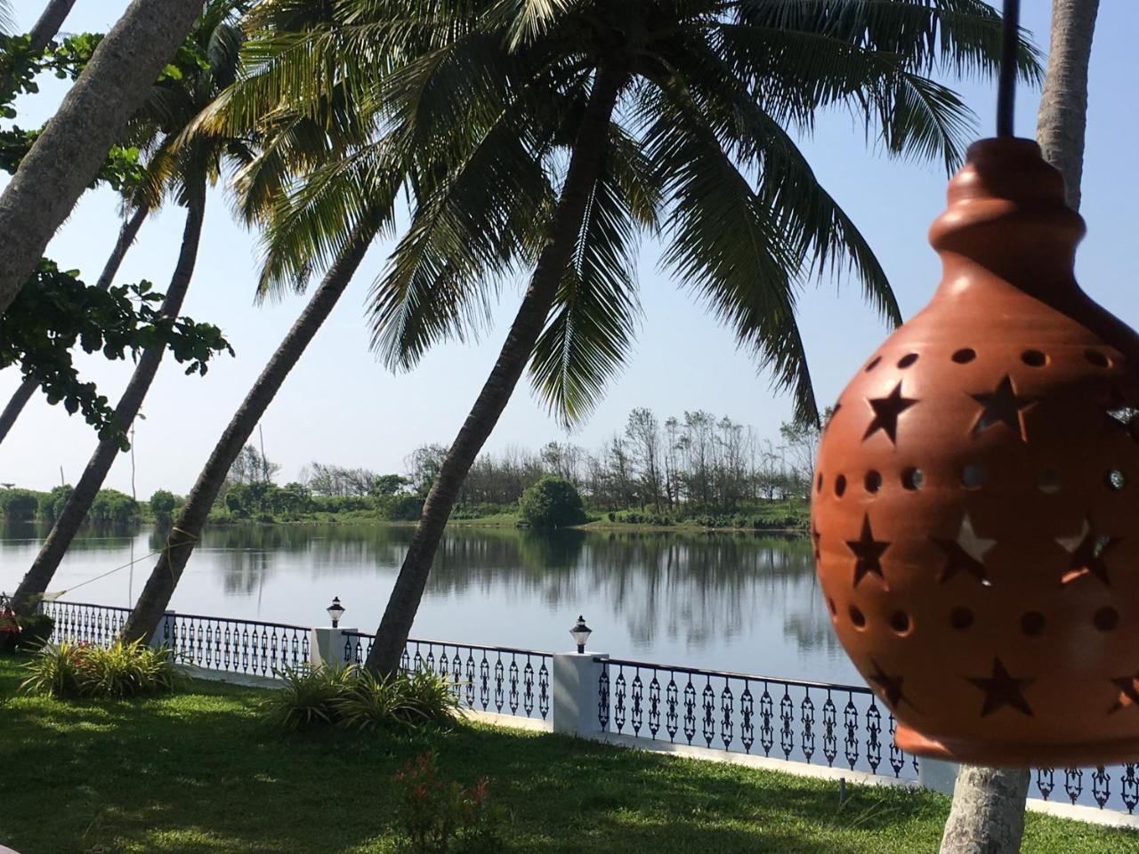 Voye Homes Majestic Retreat Resort Varkala Paravūr Eksteriør bilde