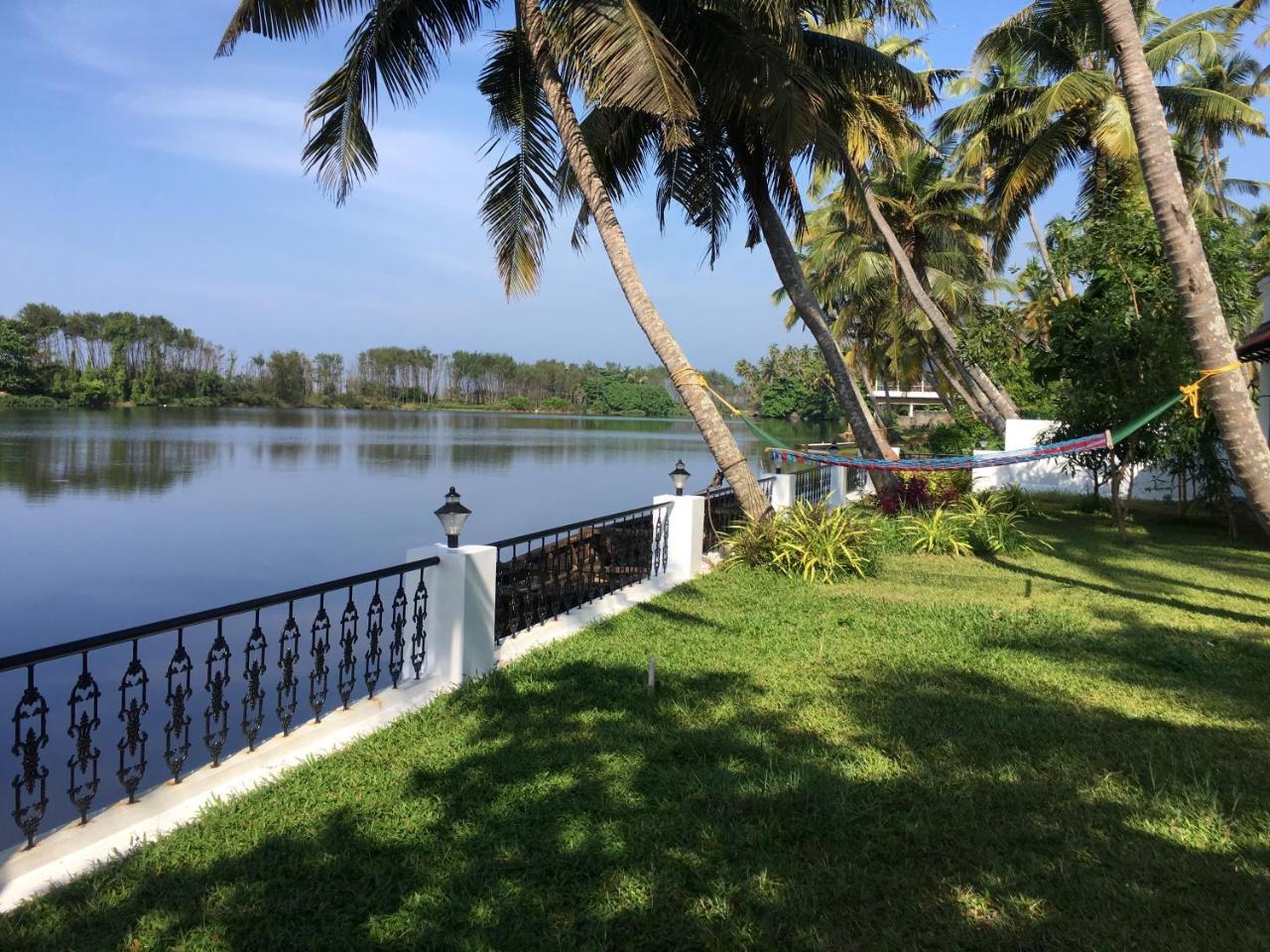Voye Homes Majestic Retreat Resort Varkala Paravūr Eksteriør bilde