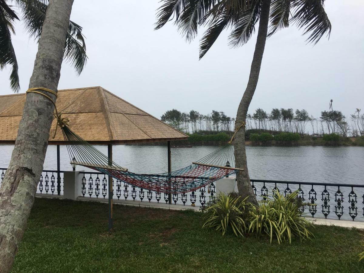Voye Homes Majestic Retreat Resort Varkala Paravūr Eksteriør bilde
